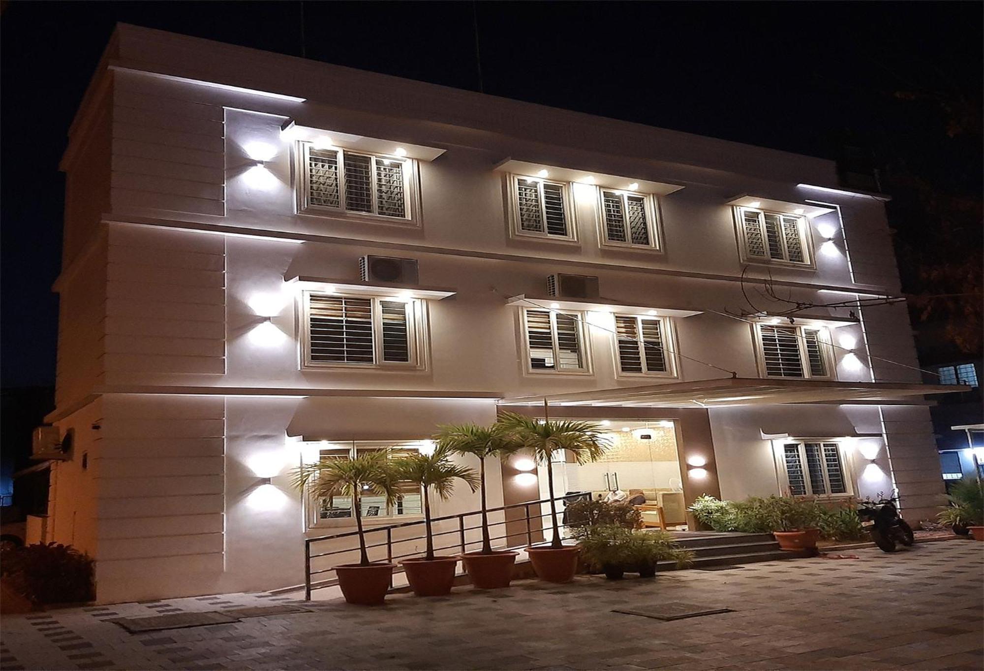Phoenix Holidays Kochi Kültér fotó