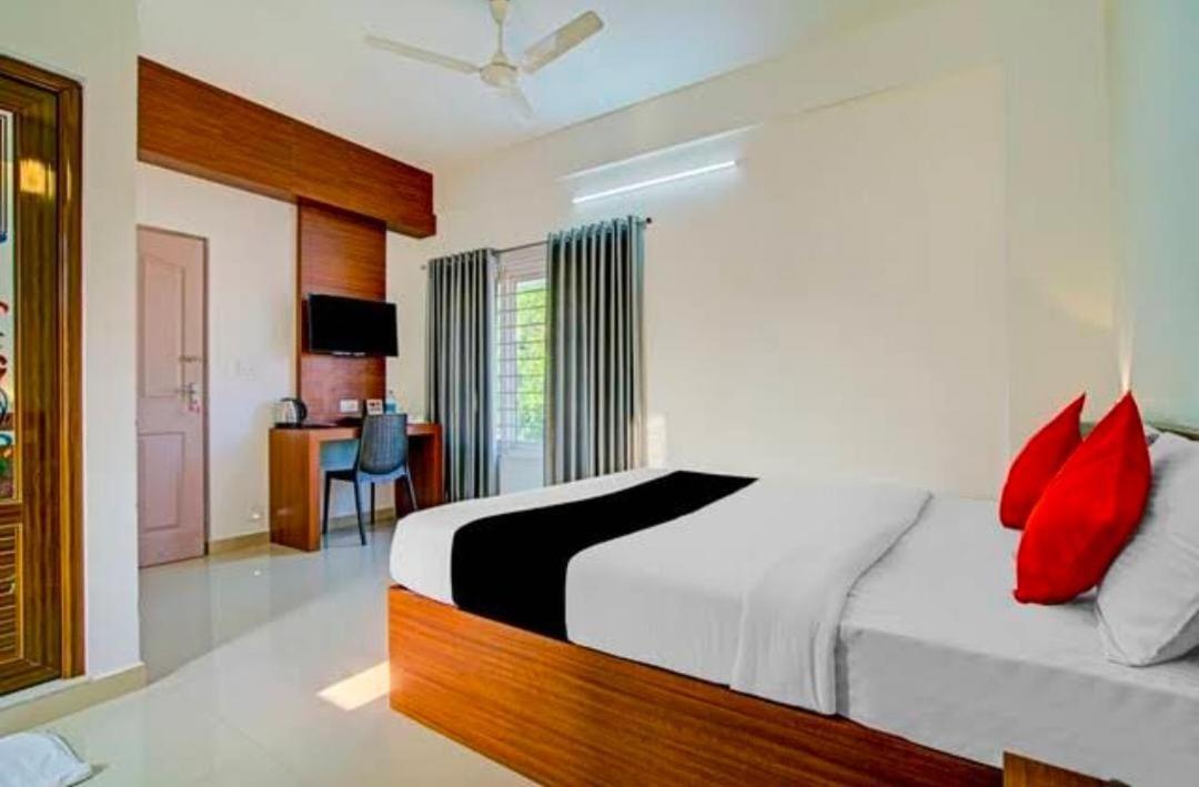 Phoenix Holidays Kochi Kültér fotó
