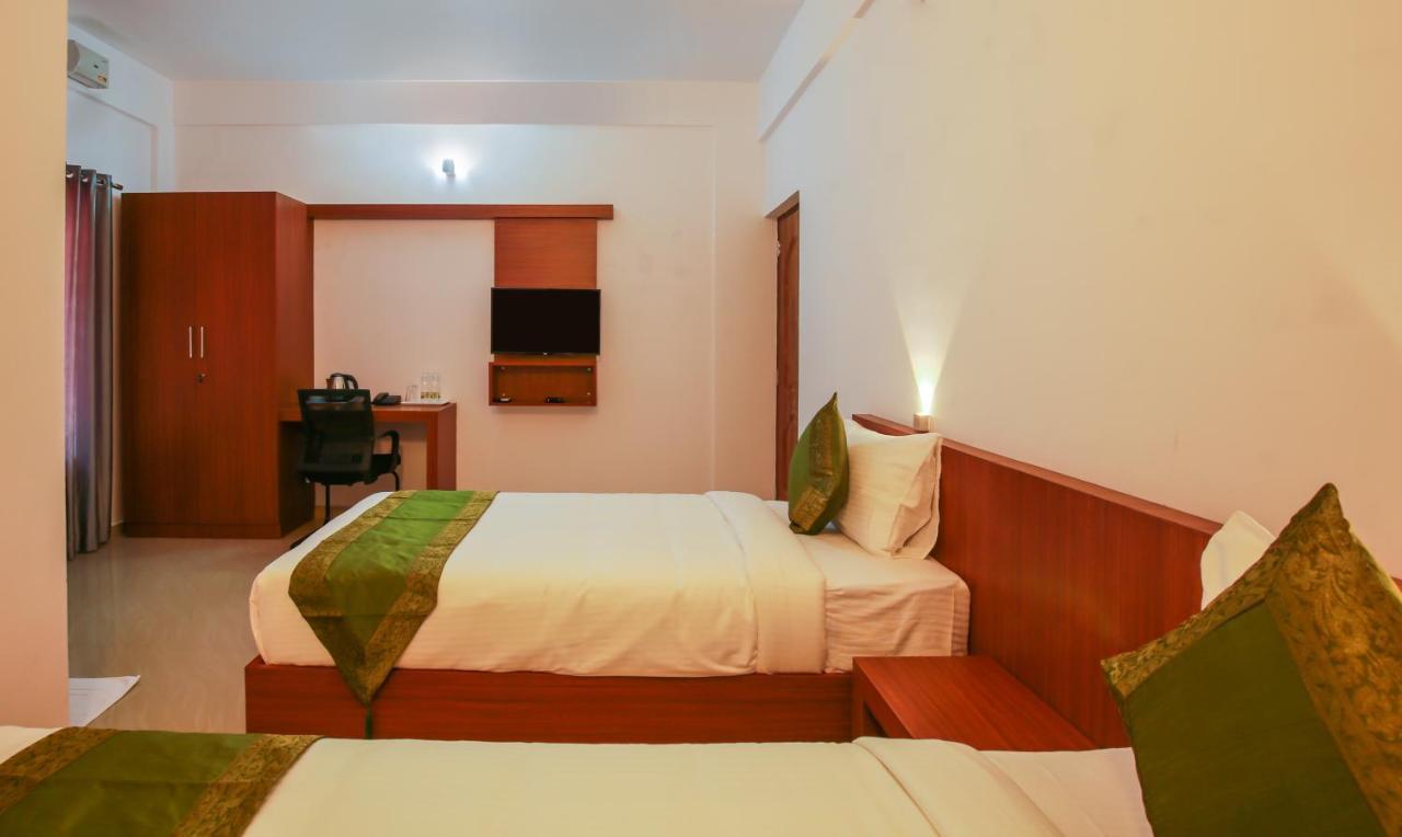 Phoenix Holidays Kochi Kültér fotó